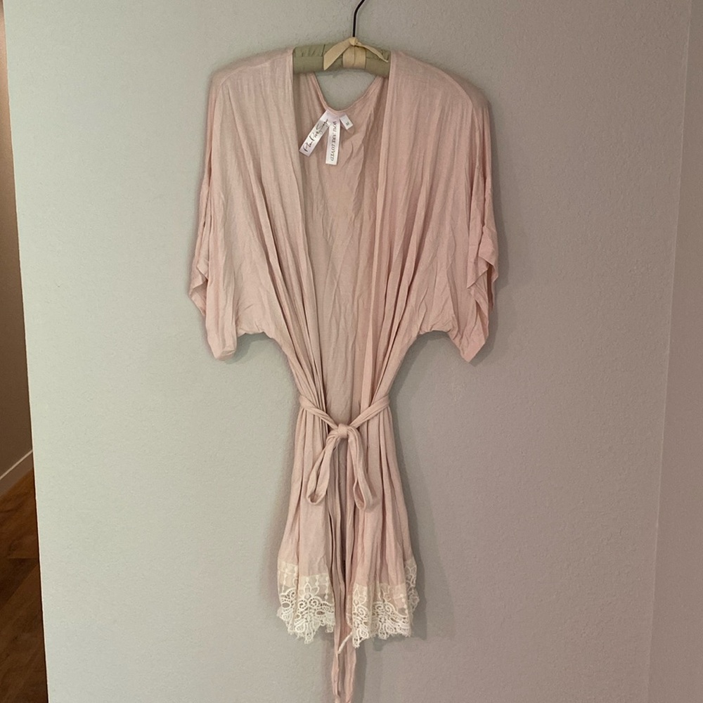 Plum Pretty Sugar pink robe